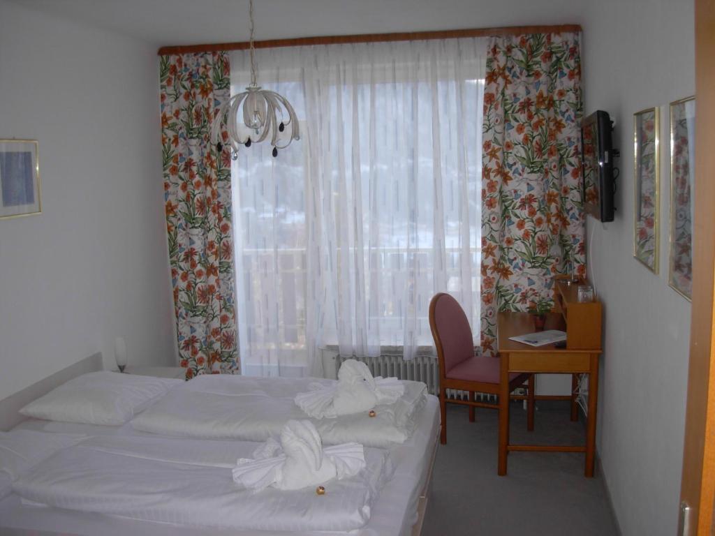 باد جاستاين Kur&Ferien Hotel Helenenburg الغرفة الصورة